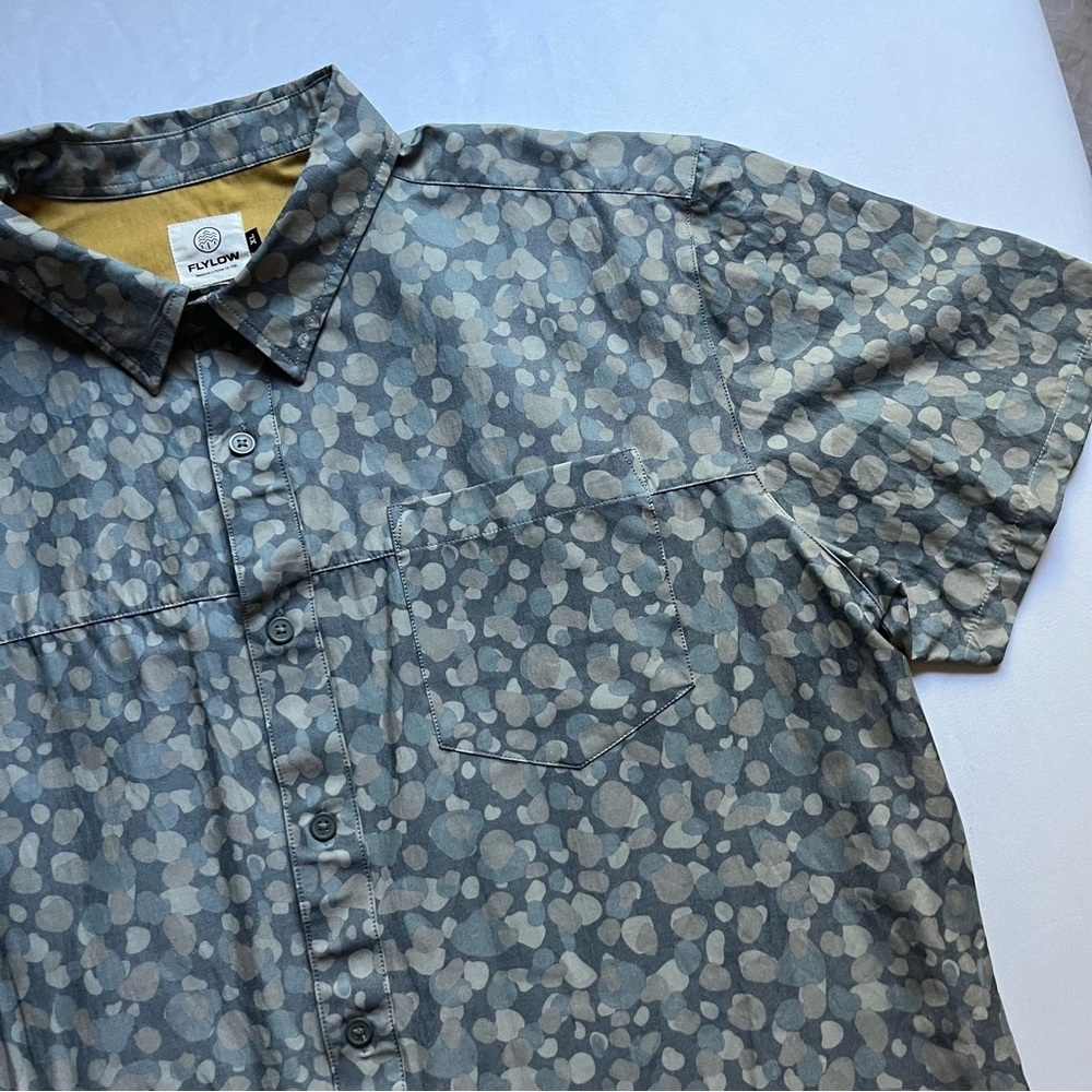 Gray Patterned Men's Casual Button Down Shirt - image 2